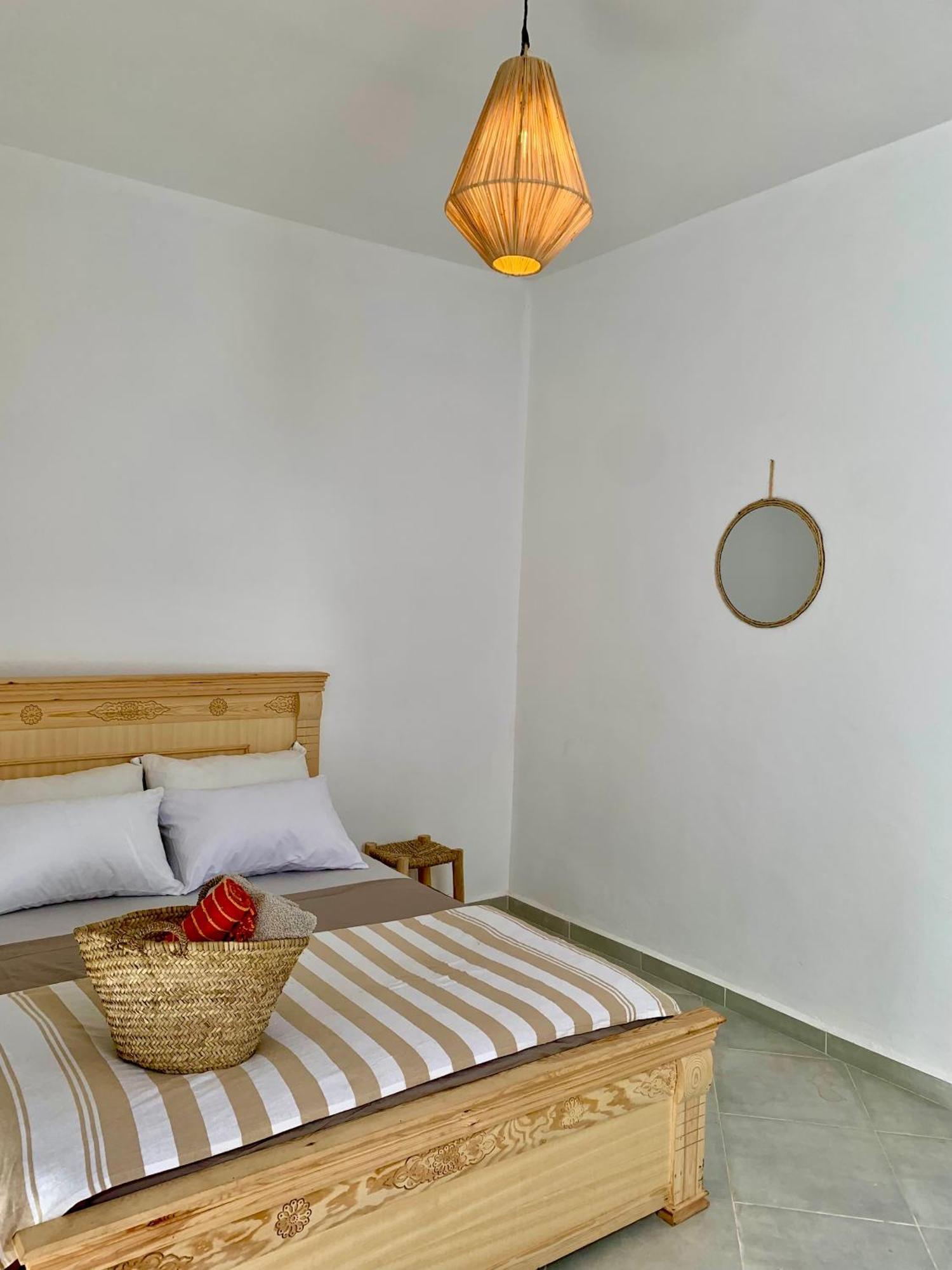 Ocean Surf House Hostel Tamraght Bagian luar foto
