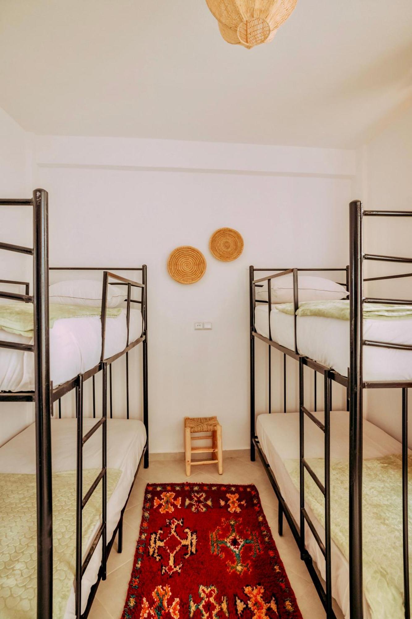 Ocean Surf House Hostel Tamraght Bagian luar foto