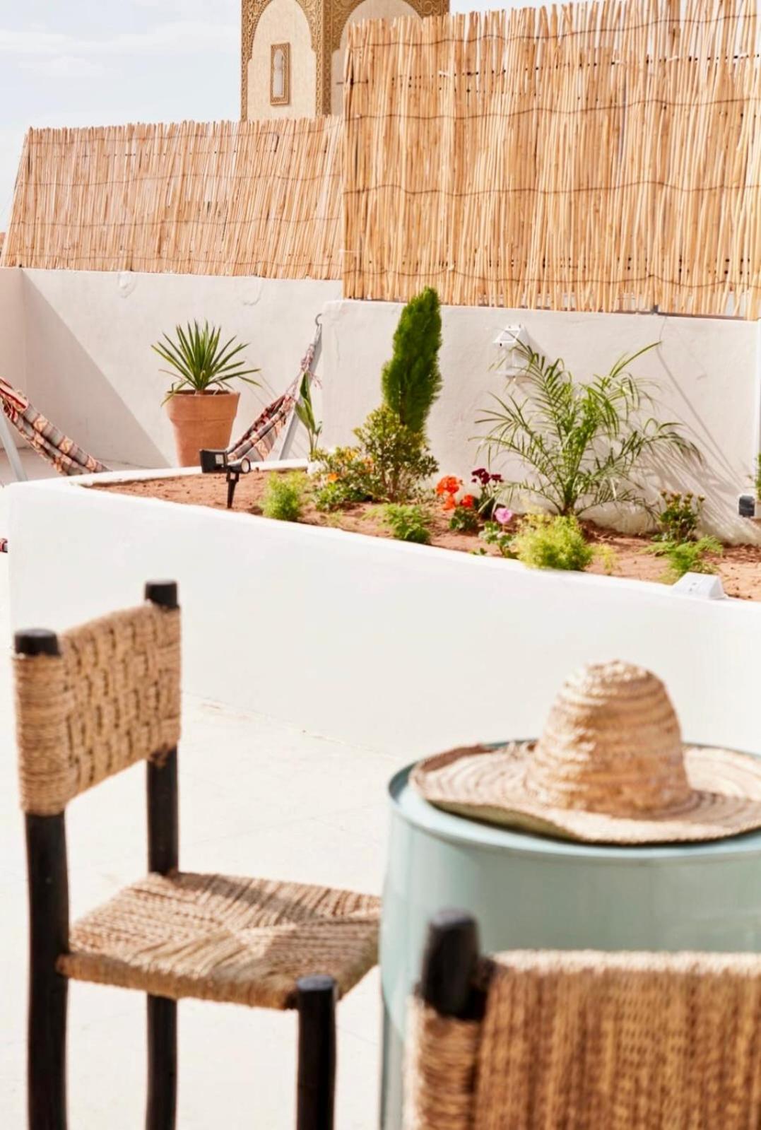 Ocean Surf House Hostel Tamraght Bagian luar foto