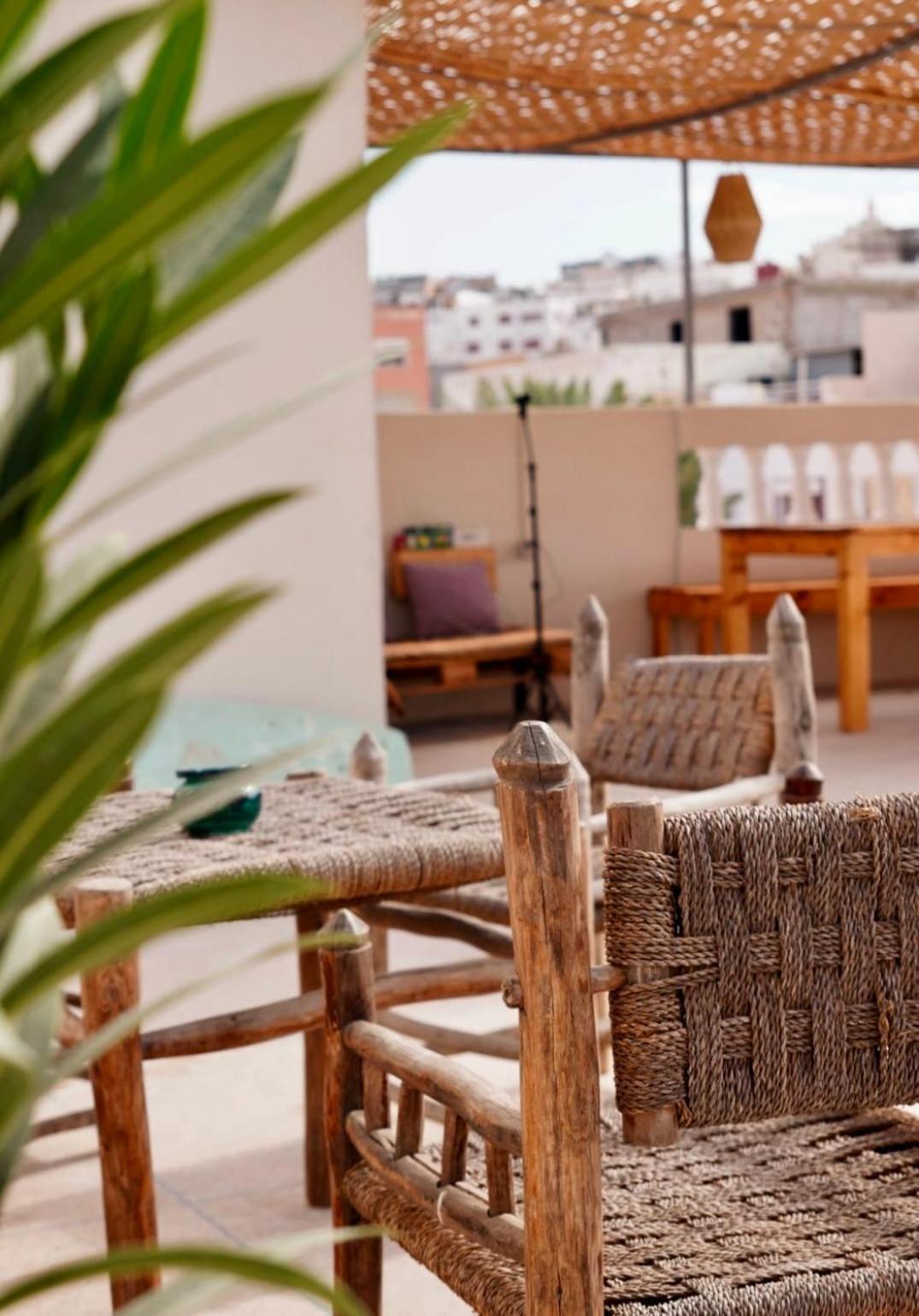 Ocean Surf House Hostel Tamraght Bagian luar foto