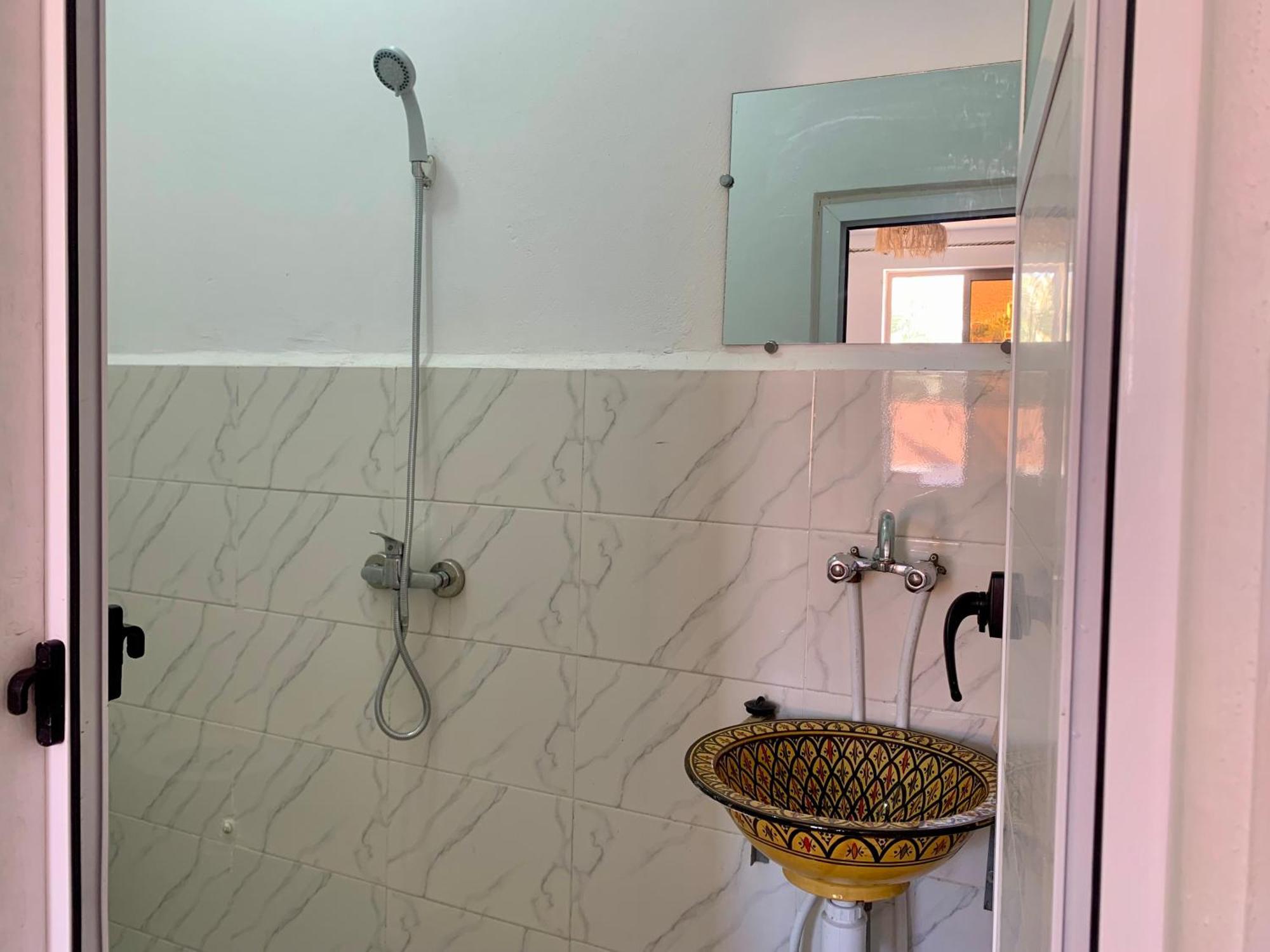 Ocean Surf House Hostel Tamraght Bagian luar foto